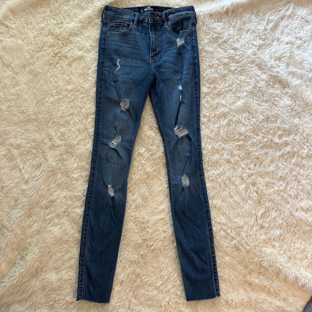 Hollister distressed high rise supper skinny jeans